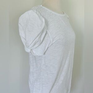 Goldie ~ Women's White Twisted Puff Sleeve Banded Collar T Shirt Size Small